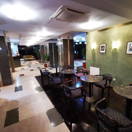 Hotel Severus Zalău Buitenkant foto