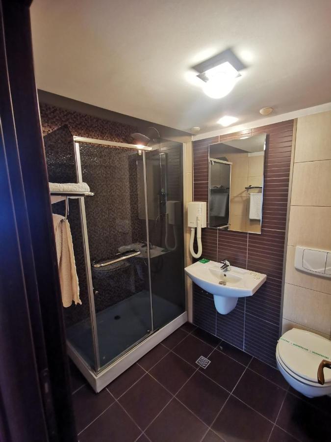 Hotel Severus Zalău Buitenkant foto