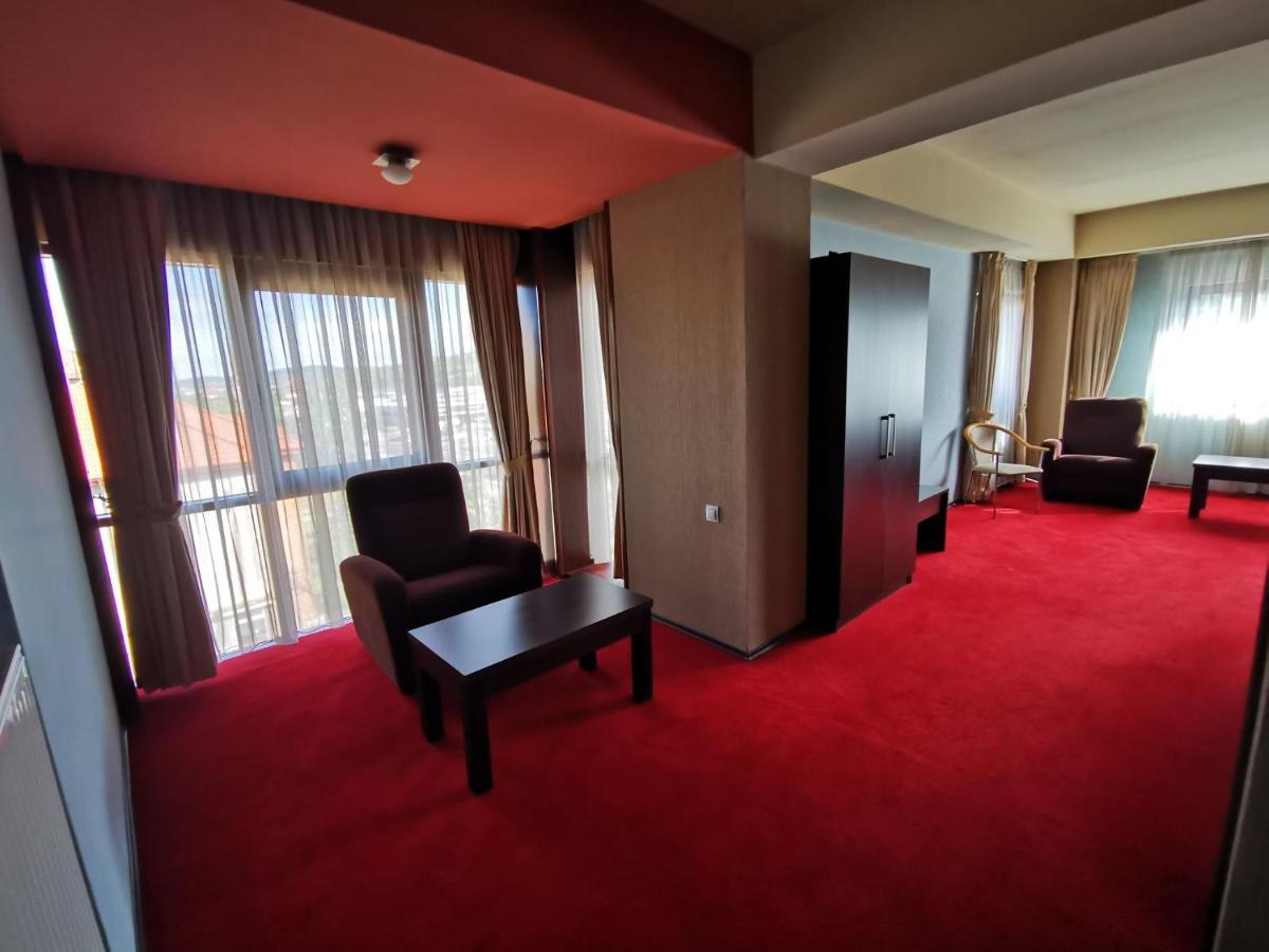 Hotel Severus Zalău Buitenkant foto
