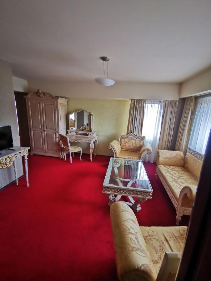 Hotel Severus Zalău Buitenkant foto