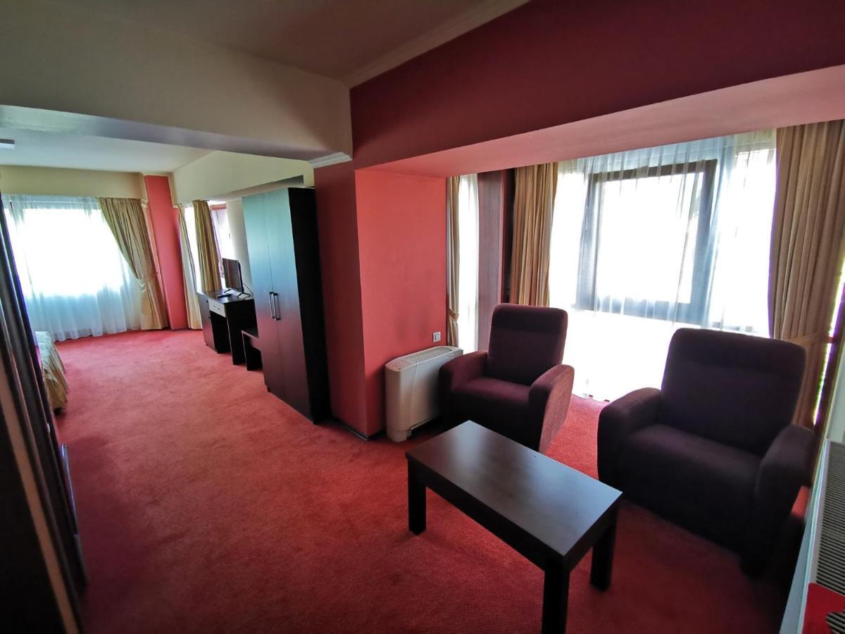 Hotel Severus Zalău Buitenkant foto