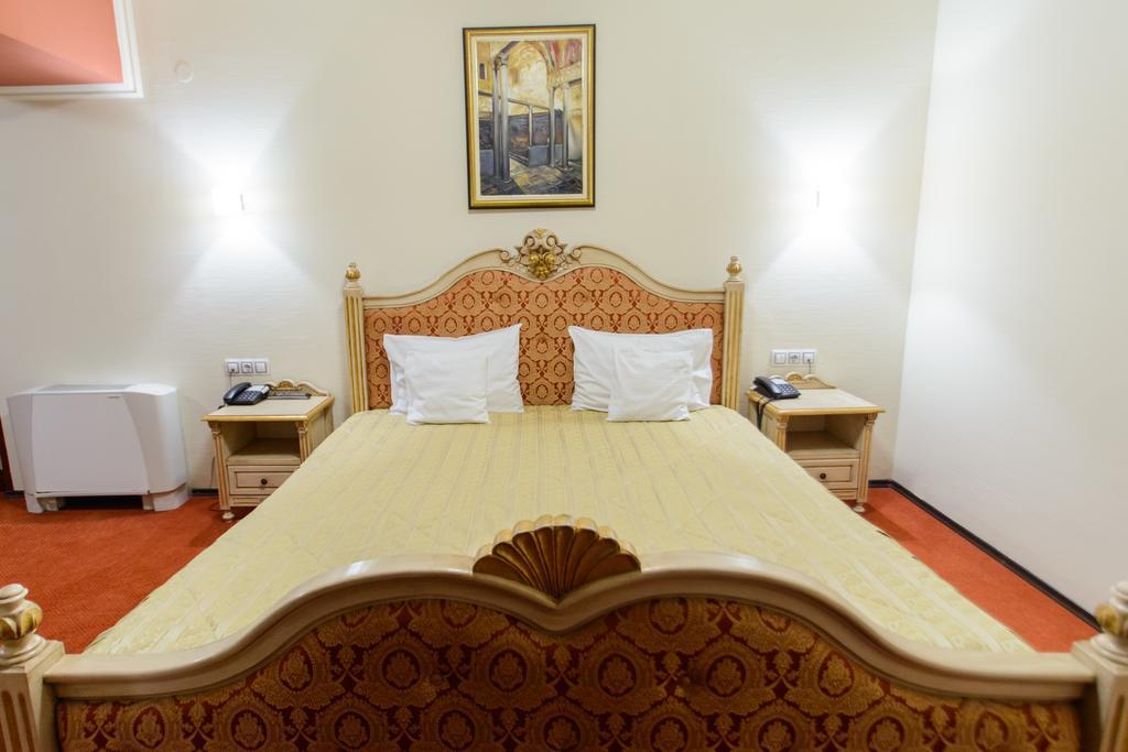 Hotel Severus Zalău Buitenkant foto