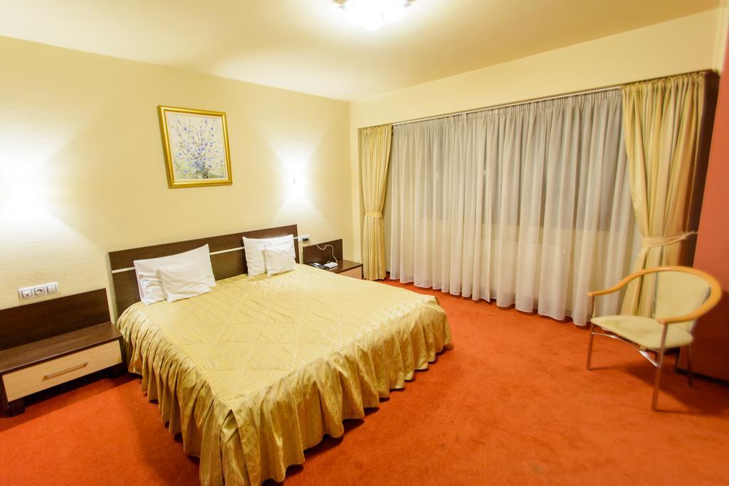Hotel Severus Zalău Buitenkant foto